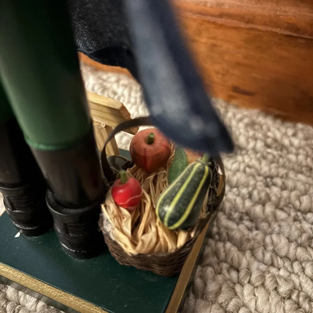 Nutcracker. Organic Framer picking crops. Just adorable. - Picture 8 of 8